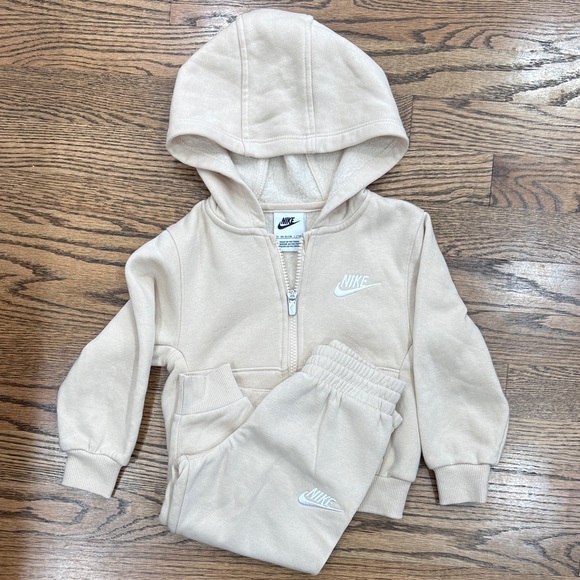Nike Other - Nike Toddler Boys' Futura Full-Zip Club Fleece Set Size 2T
